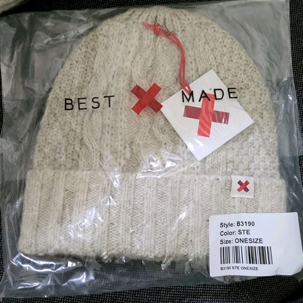 Duluth Trading Co Cream Cable Knit Beanie